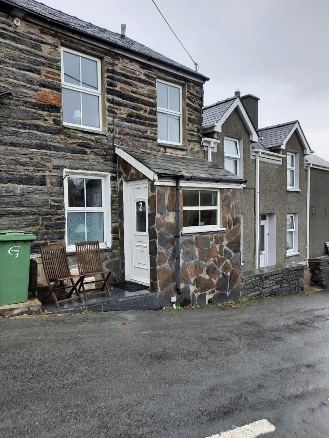 Snowdonia Rock Cottage - Cosy And Pet Friendly Пенриндеудрает Экстерьер фото