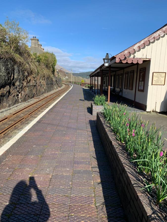 Snowdonia Rock Cottage - Cosy And Pet Friendly Пенриндеудрает Экстерьер фото